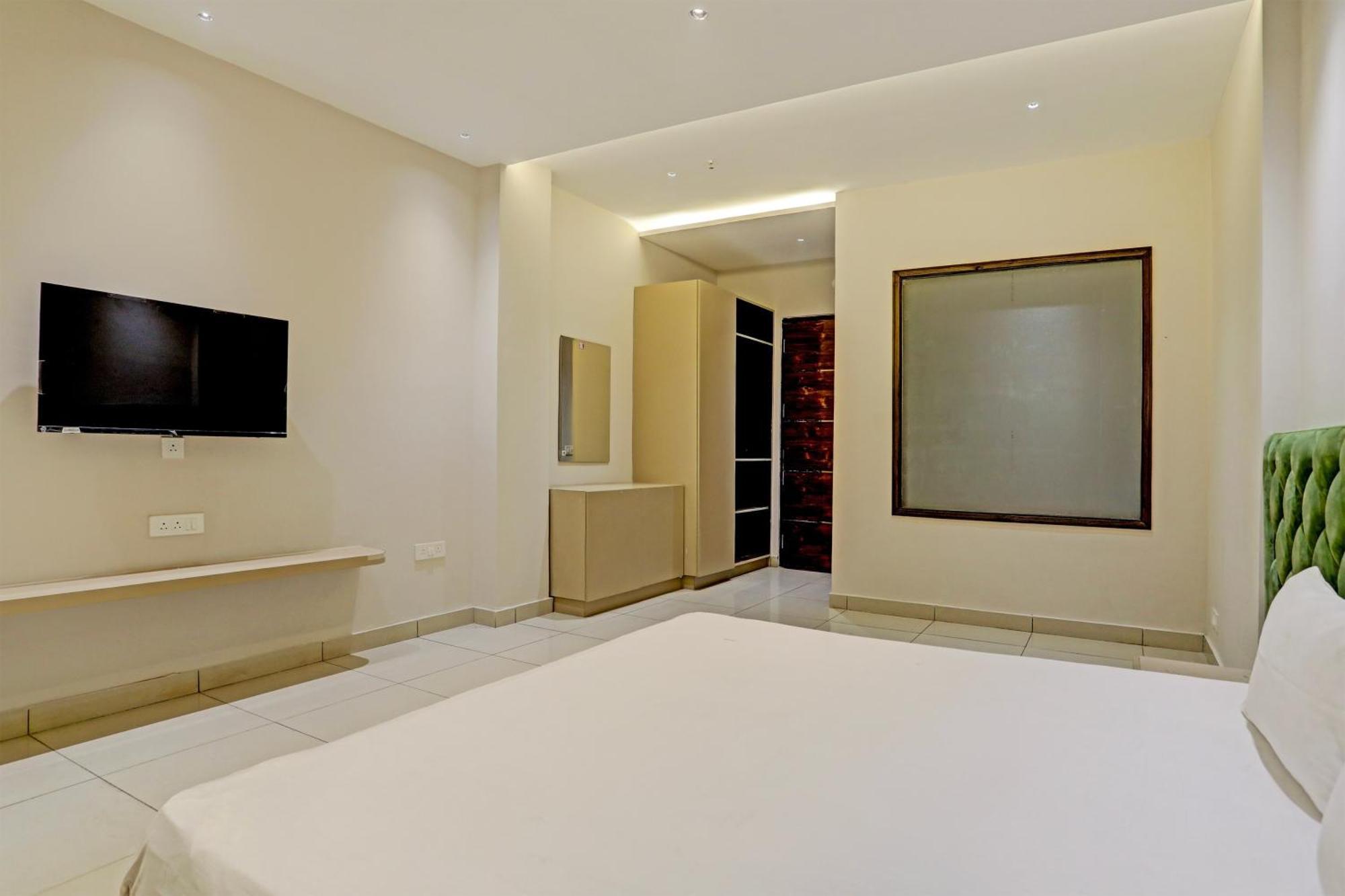 Hotel O Miraas Hotel And Banquet Hall Ludhiana Ngoại thất bức ảnh